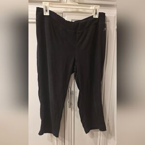 Danskin Women's Black Active Wear Capri Comfort Pants ~ Size Large